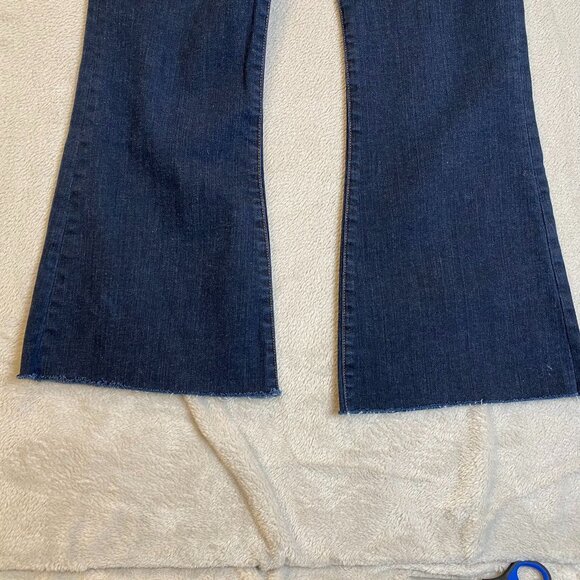 Madewell Womans Jeans Size 27 Flea Market Flare Dark Wash Raw Hem - Picture 15 of 16